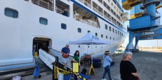 Kroçera “Nautica” me 663 turistë viziton Durrësin