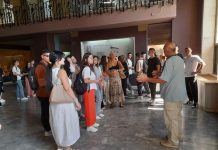 “Një ditë me kuratorin”, Muzeu Historik Kombëtar afron të rinjtë me historinë e kulturën