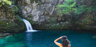 “The Travel”: Shqipëria, vendi që të magjeps me ngjyrat e gjalla të vjeshtës