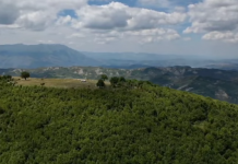 “Tre Çukat e Gllavës” në Memaliaj, pasuri natyrore me bukuri të rrallë