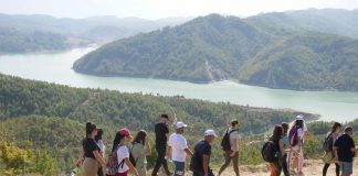 Të rinjtë durrsakë promovim destinaconit turistik Lalëz-Kuraten, në Ishëm