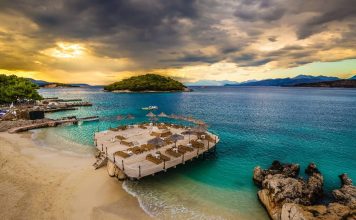 “The Irish Mirror”: Shqipëria mes destinacioneve më të mira për pushime në shtator