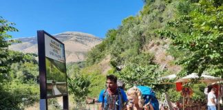 “Syri i kaltër”, mbi 78 mijë vizitorë vetëm në gusht