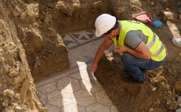 Gërmimet arkeologjike zbulojnë një mozaik të rrallë në Durrës