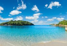 “El Cronista”: Shqipëria mes pesë destinacioneve evropiane më të përballueshme në vjeshtën e 2023