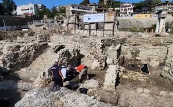 Zbulohet një furrë qeramike në Amiteatrin e Durrësit