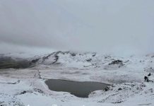 Dëbora e parë në Alpe, pamjet e mrekullueshme të liqenit të Sylbicës