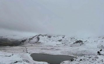 Dëbora e parë në Alpe, pamjet e mrekullueshme të liqenit të Sylbicës