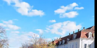 Shkodra e veshur kuqezi për festat e mëdha të shqiptarëve