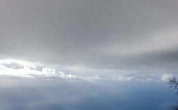 Me mal, det e dëborë në të njëjtin vend, në Majën e Qorres