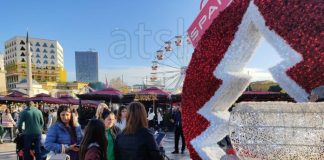 Atmosfera festive e Fundvitit në Tiranë përmes fotove