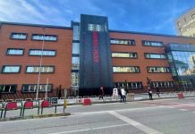 Shkolla e Mesme e gjuhëve të huaja “Asim Vokshi” në Tiranë