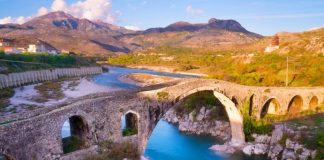 Media spanjolle “La Vanguardia”: Vizitoni Shqipërinë, vendin e bukur mes Ballkanit dhe Adriatikut