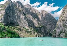 Media spanjolle “OKdiario”: Shqipëria mes destinacioneve më të mira ‘low cost’