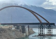 Fillon montimi i urës së madhe të Kukësit!