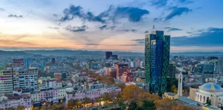 “iNews”: Tirana, qyteti evropian i përsosur për pushime në pranverë