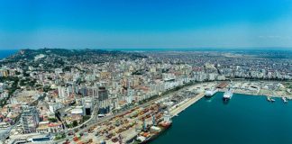 Porti i Durrësit, rritet me 45% volumi i mallrave të përpunuara