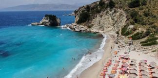 “Central Recorder”: Zbuloni Rivierën Shqiptare dhe plazhet mahnitëse me ujëra bruz