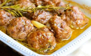 Qofte Furre me Rozmarinë dhe Hudhër – Receta me Shije të Mrekullueshme