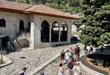 Gati 800 mijë të huaj vizituan Shqipërinë në prill, kryesojnë europianët