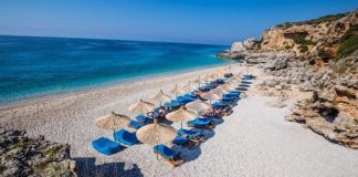 “Express”: Dhërmiu – destinacioni i bukur evropian për pushime në 2024