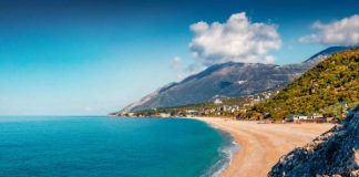 “Travel off Path”: Shqipëria mes tre destinacioneve verore në Evropë për t’u vizituar në 2024