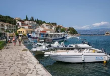 “Moin.de”: Zbuloni Shqipërinë, destinacionin evropian me plazhe magjepsëse dhe ujëra bruz