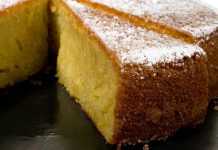 Receta e Ëmbël e Kekut me Mjaltë, Kos dhe Vaj Ulliri