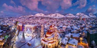 Media spanjolle “El Periódico”: Vizitoni Shqipërinë për Krishtlindje, një perlë me peizazhe spektakolare dhe qytete historike