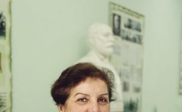 Majlinda Lipo, mësuese e TIK në Gjimnazin “Ismail Qemali”