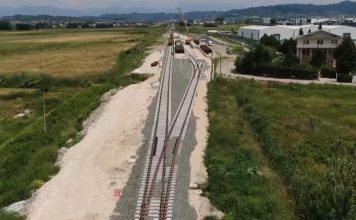 Disa pamje nga kantieri i Rilindjes së hekurudhës Tiranë – Durrës