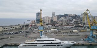 Superjahti “ATLAS” ndalon në Portin e Durrësit